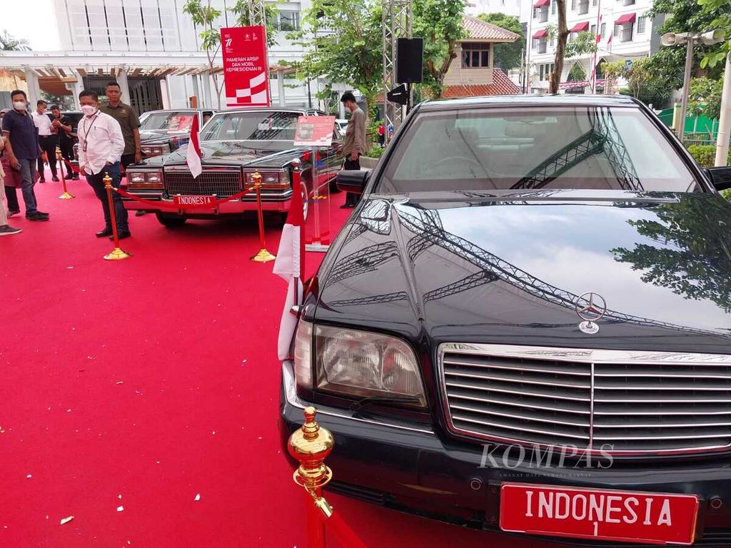 Pameran Arsip dan Mobil Kepresidenan mulai digelar di Sarinah, Jalan MH Thamrin, Jakarta Pusat, Sabtu (13/8/2022), Pameran yang menampilkan mobil para presiden serta beragam arsip bersejarah tersebut merupakan rangkaian peringatan Hari Ulang Tahun ke-77 Republik Indonesia.