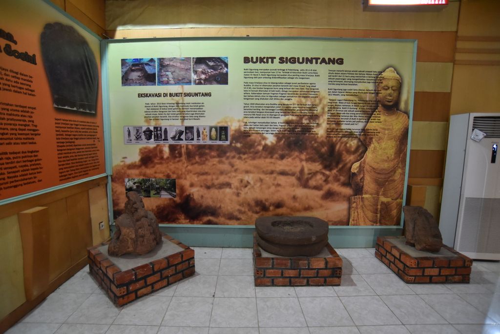 The story of a research trip to Siguntang Hill which is now on display at the Sriwijaya Royal Museum, Palembang, South Sumatra, Tuesday (29/10/2019). 