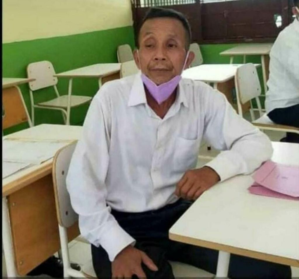 Edi Wibiyono (58), guru SDN Jombok 5 di Kabupaten Trenggalek, Jawa Timur, menjadi guru honorer Selma 20 tahun. Hingga menjelang pensiun, Edi berjuang untuk bisa menjadi guru ASN PPPK tahap 1 pada 16 September 2021 .