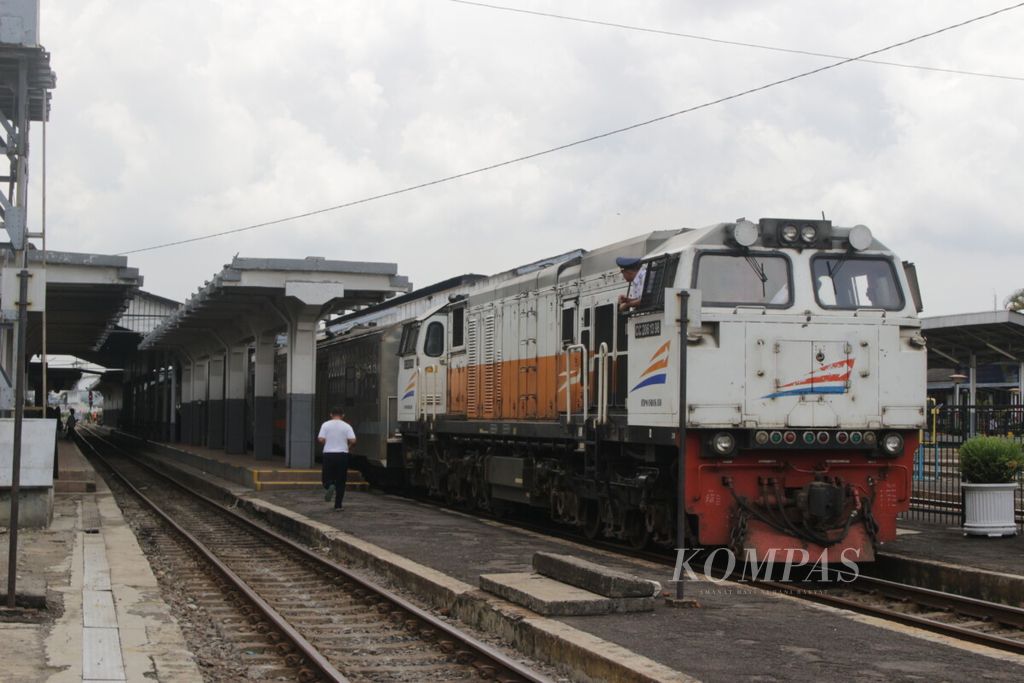 Kereta api pangandaran di Bandung