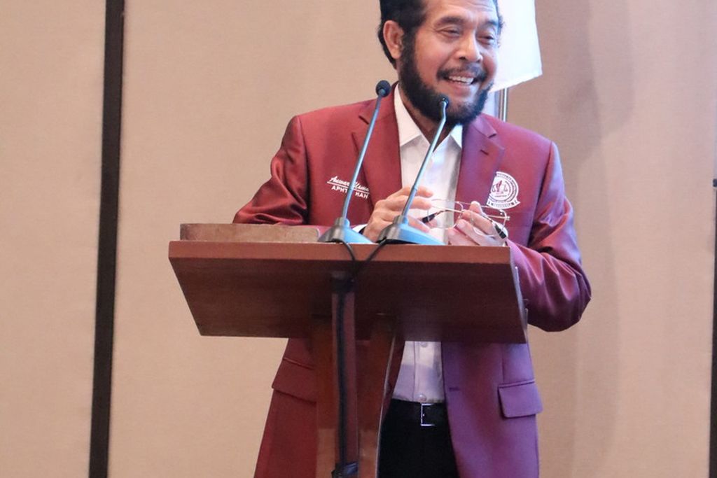 Ketua Mahkamah Konstitusi Anwar Usman dalam acara konferensi nasional Asosiasi Pengajar Hukum Tata Negara dan Hukum Administrasi Negara (APTHN-HAN) di Badung, Bali, Kamis (19/5/2022).