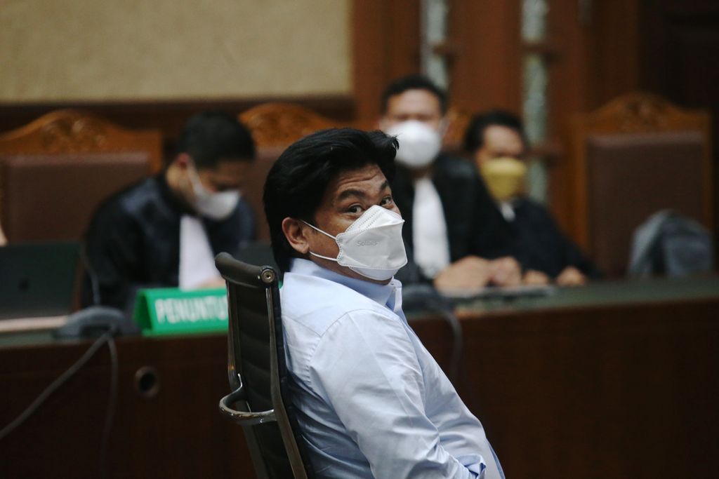 Terdakwa kasus dugaan korupsi Asabri, Heru Hidayat, mengikuti sidang putusan di Pengadilan Tipikor Jakarta, Selasa, (18/1/2022).