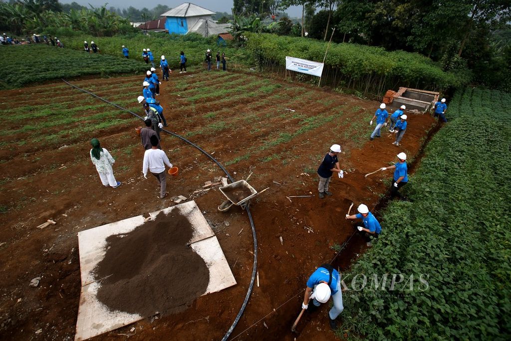 Suasana Kerja Para Volunter