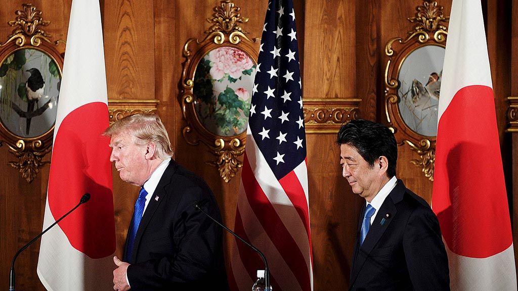 Presiden Amerika Serikat Donald Trump,   Senin (6/11), menggelar jumpa pers bersama dengan mitranya, Perdana Menteri Jepang Shinzo Abe, di Istana Akasaka, Tokyo, Jepang. Dalam kesempatan itu, Trump kembali menegaskan bahwa program nuklir Korea Utara adalah ancaman bagi  dunia.