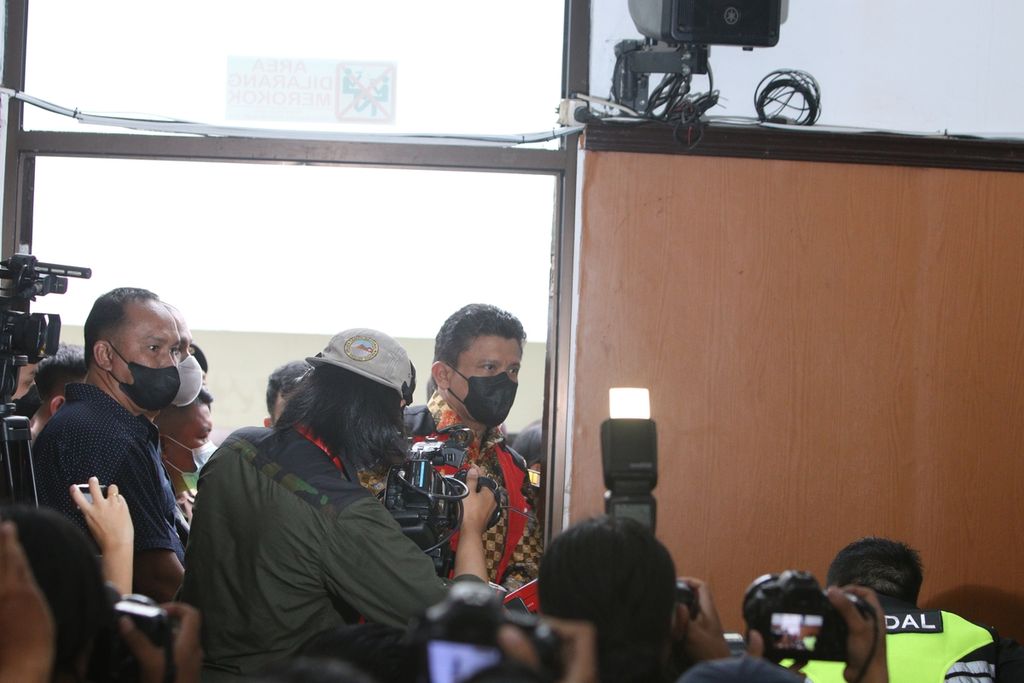 Terdakwa Ferdy Sambo tiba di ruang sidang di Pengadilan Negeri Jakarta Selatan untuk mengikuti sidang kasus pembunuhan berencana terhadap Brigadir Nofriansyah Yosua Hutabarat, Senin (17/10/2022). 
