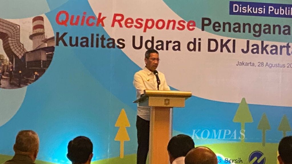 Penjabat Gubernur DKI Jakarta Heru Budi Hartono saat menghadiri acara Diskusi Publik Quick Response Penanganan Kualitas Udara Jakarta di Jakarta Pusat, Senin (28/8/2023). 