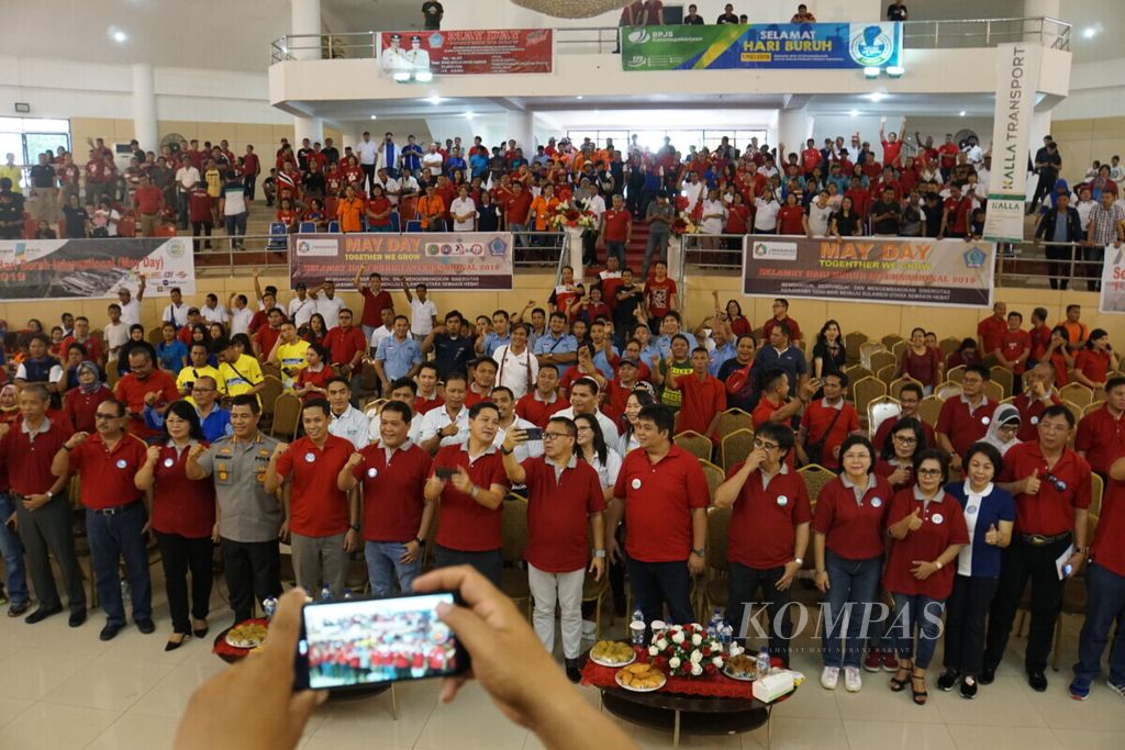 Berbagai serikat buruh merayakan Hari Buruh, Rabu (1/5/2019), bersama pemerintah provinsi Sulawesi Utara.