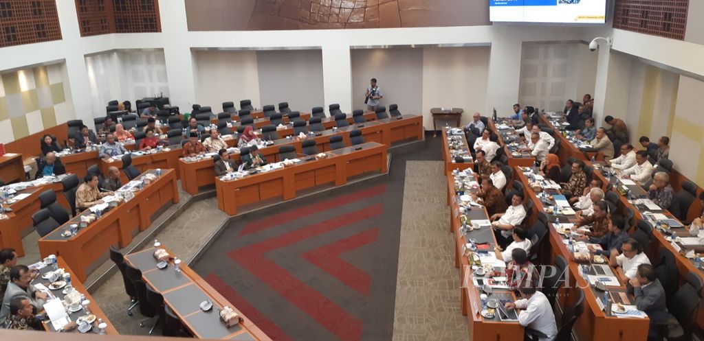 Suasana rapat kerja Badan Anggaran DPR di Gedung DPR, Jakarta, Rabu (5/9/2018).