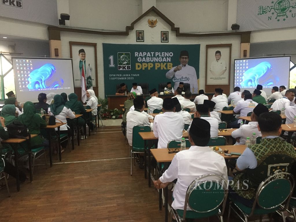 Suasana pembukaan Rapat Pleno Gabungan DPP Partai Kebangkitan Bangsa (PKB) di Grha Gus Dur DPW PKB Jatim, Surabaya, Jumat (1/9/2023) petang. Rapat membahas rencana mengusung capres-cawapres Anies Baswedan-Muhaimin Iskandar.