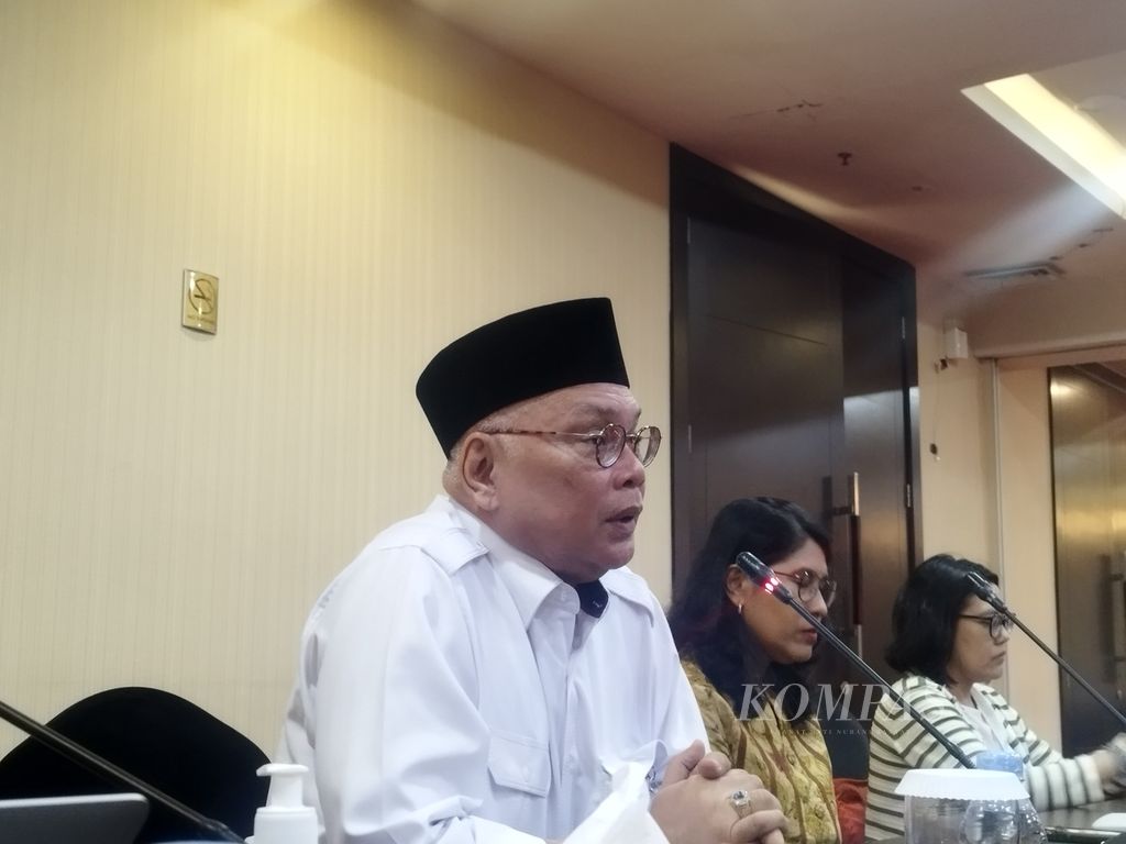 Ketua Umum Asosiasi Asuransi Umum Indonesia Budi Herawan memberi penjelasan tentang kondisi industri asuransi umum terkini dalam Paparan Kinerja Industri Asuransi Umum Kuartal III-2023, di Jakarta, Selasa (28/11/2023).