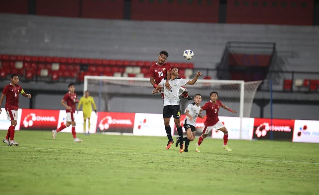 Tim nasional Indonesia memenangi laga pertama pertandingan persahabatan melawan Timor Leste di Stadion Kapten I Wayan Dipta, Gianyar, Bali, Kamis (27/1/2022), dengan skor akhir 4-1 untuk kemenangan Indonesia. 