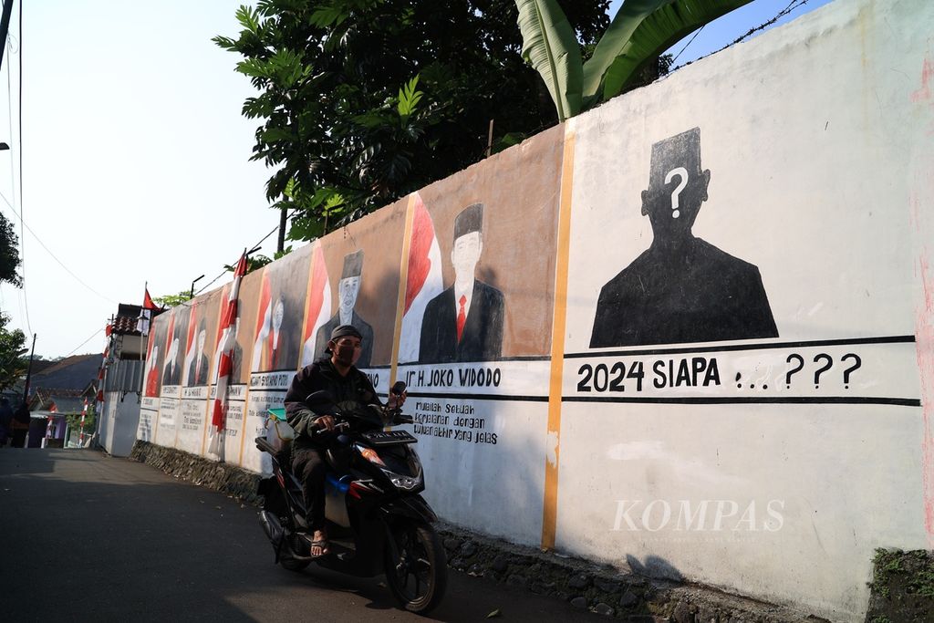 Mural foto-foto Presiden RI tergambar di kawasan Cibuluh, Bogor, Agustus 2022. Pemerintah bersama DPR, DKPP, KPU, dan Bawaslu memutuskan bahwa Pemilu Presiden-Wakil Presiden serta anggota DPR, DPD, dan DPRD akan diselenggarakan serentak pada 14 Februari 2024. 