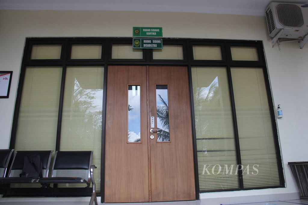 Ruangan tempat digelarnya sidang kasus pornografi dengan terdakwa FCN alias Siskaeee di Pengadilan Negeri Wates, Kabupaten Kulon Progo, DI Yogyakarta, Senin (21/3/2022).