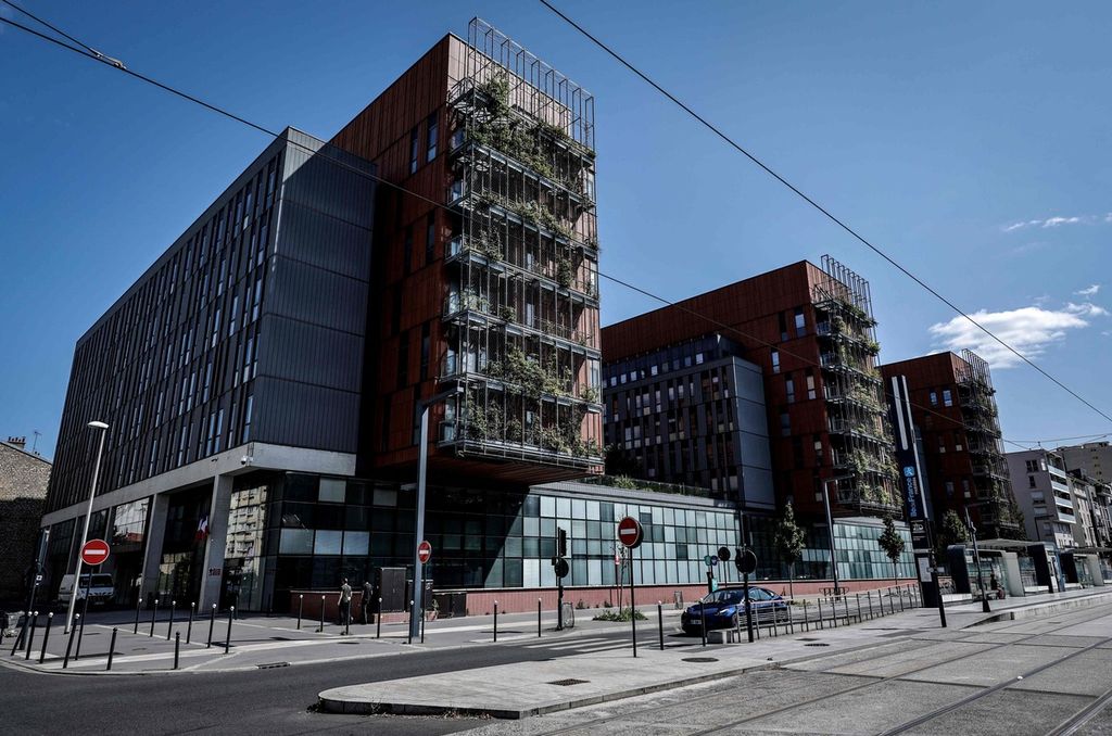 Gedung Kantor Anti-Penipuan Nasional (ONAF) tempat Pavel Durov, CEO dan salah satu pendiri Telegram, ditahan di Ivry-sur-Seine, selatan Paris, Perancis, Senin (26/8/2024). 