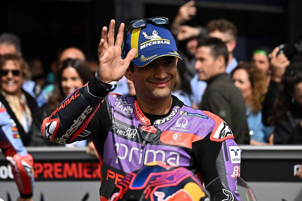 Pebalap Prima Pramac, Jorge Martin, seusai meraih posisi start ketiga sesi kualifikasi MotoGP seri Spanyol di Sirkuit Jerez, Sabtu (27/4/2024). 