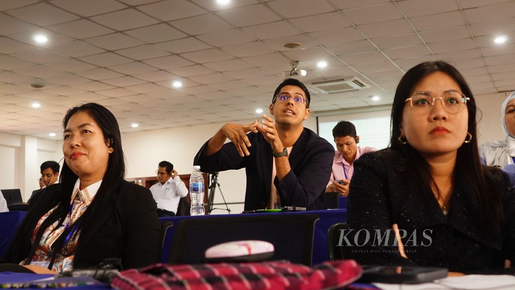 Suasana diskusi mengenai peran media dalam memerangi hoaks bertajuk &quot;The Role of Media in Combating Disinformation and Fake News in the AI Context for Regional Peace, Stability and Prosperity&quot; di Royal Academy of Cambodia, Phnom Penh, Kamboja, Kamis (6/6/2024). Hasil diskusi membuahkan seruan bersama terkait upaya memerangi hoaks.