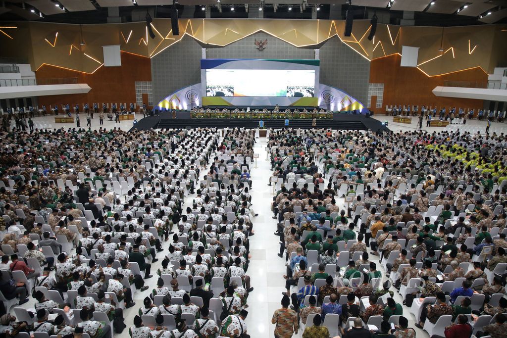 Suasana Muktamar ke-48 Muhammadiyah di Edutorium Universitas Muhammadiyah Surakarta (UMS), Jawa Tengah, Sabtu (19/11/2022) malam. 