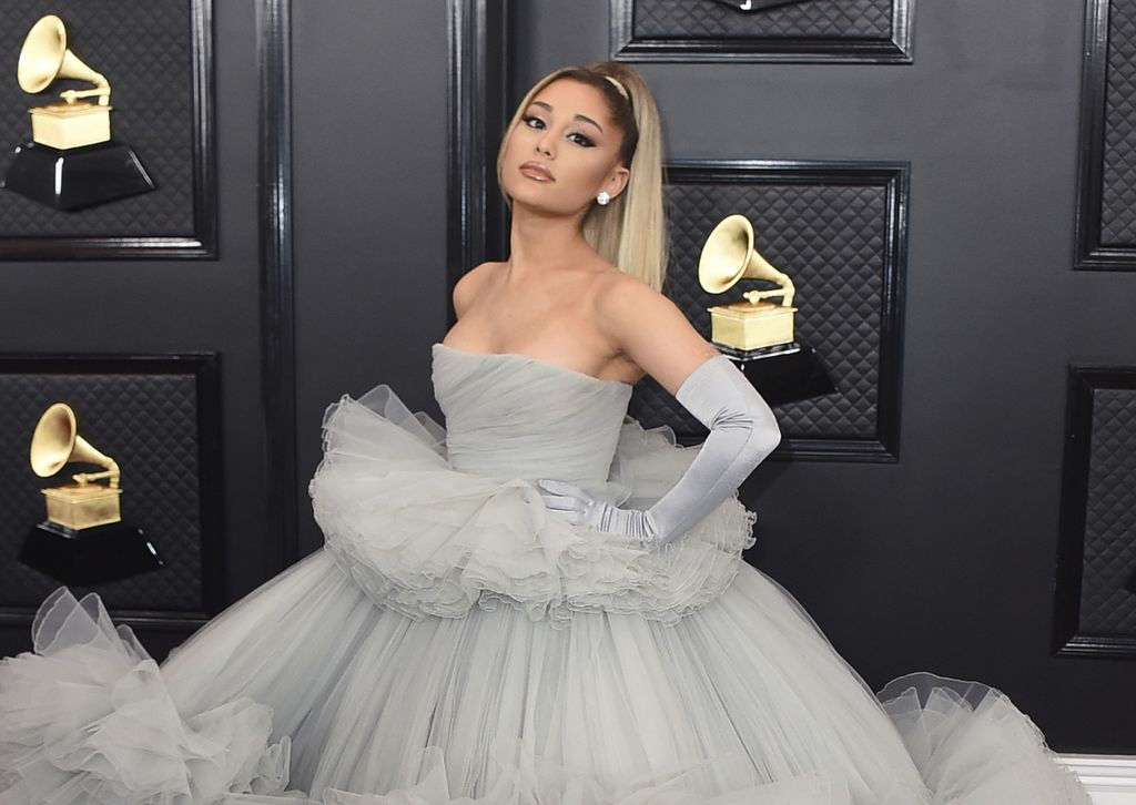 Ariana Grande terlihat pada acara penghargaan tahunan Grammy Award Ke-62 di Los Angeles, 26 Januari 2020.