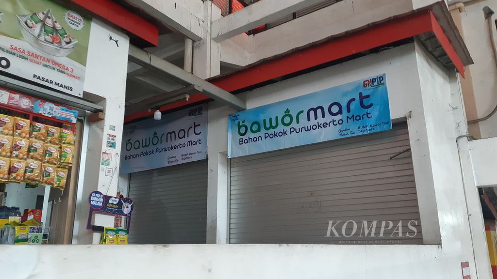 Di tengah harga beras yang tinggi, Kios Bawor Mart di Pasar Manis, Purwokerto, Kabupaten Banyumas, Jawa Tengah, tutup Sabtu (10/2/2024).