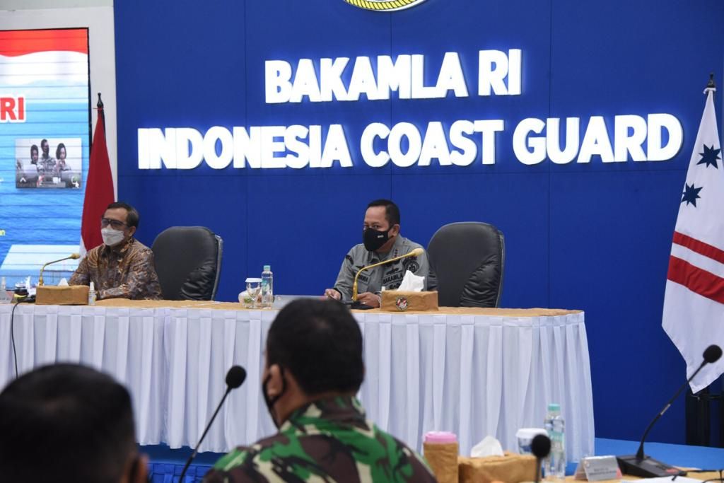 Menteri Koordinator Bidang  Politik, Hukum, dan Keamanan Mahfud MD saat membuka rapat pimpinan Badan Keamanan Laut (Bakamla) di kantor Bakamla, Jakarta, Senin (7/3/2022).