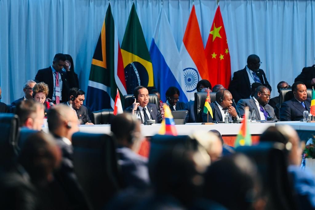 Presiden Joko Widodo menghadiri Konferensi Tingkat Tinggi (KTT) BRICS ke-15 yang digelar di Sandton Convention Center, Johannesburg, Republik Afrika Selatan, Kamis (24/8/2023).