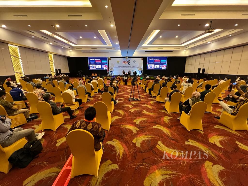 Menko Polhukam Mahfud MD hadir sscara virtual dan berbicara pada Konvensi Nasional Media Massa di Kendari, Selasa (8/2/2022). Kegiatan ini adalah rangkaian Hari Pers Nasional 2022.