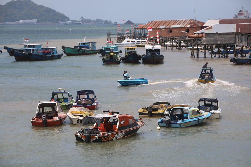 Geliat aktivitas <i>speedboat</i> sebagai salah satu moda penyeberangan dari Balikpapan menuju Pelabuhan Penyeberangan Penajam Kabupaten Penajam Paser Utara, Kalimantan Timur, Kamis (29/8/2019). 