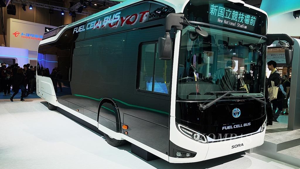 Toyota Motor Corporation memperkenalkan bus yang diberi nama SORA pada perhelatan Tokyo Motor Show 2017, Oktober 2017 lau. Bus ini mempergunakan bahan bakar hidrogen untuk melakukan aktivitasnya. TMC berencana akan meluncurkan 100 unit bus ini pada tahun 2018 dan juga akan digunakan pada perhelatan Olimpiade Tokyo 2020.