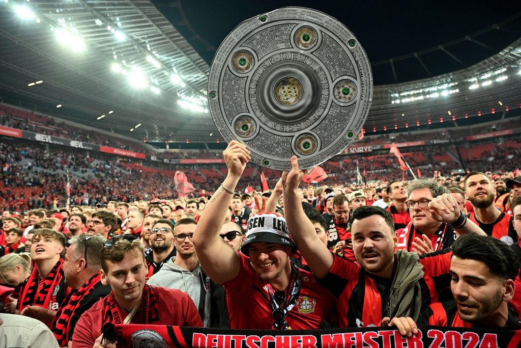 Menjelang perayaan 120 tahun berdirinya klub pada Juli 2024, Leverkusen akhirnya mampu melepaskan statusnya sebagai spesialis juara kedua setelah lima kali tampil sebagai peringkat kedua liga Jerman dan satu kali peringkat kedua di Liga Champions.  