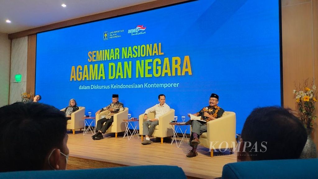 Seminar bertema &quot;Agama dan Negara: Dalam Diskursus Keindonesiaan Kontemporer&quot; yang diselenggarakan UII Yogyakarta, Selasa (30/4/2024).