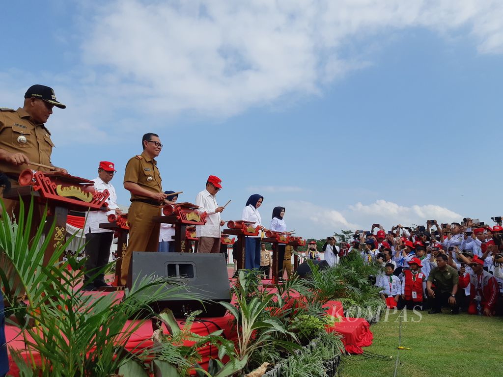 Ketua Umum Palang Merah Indonesia Jusuf Kalla saat membuka acara Jumbara Nasional IX PMR 2023 di Kabupaten Lampung Selatan, Lampung, Selasa (4/7/2023).