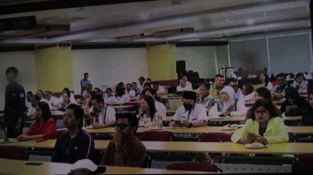 Peserta diskusi Pembangunan Ekonomi Berkelanjutan dan Ketimpangan Kemiskinan di NTT, di Kupang, Rabu (27/9/2023). Diskusi diselenggarakan The Smeru Institut Research bekerja sama dengan Pemprov NTT.