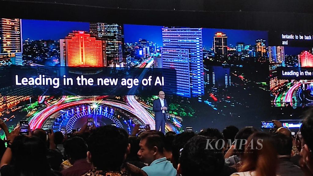 CEO Microsoft Satya Nadella menjadi pembicara kunci dalam acara Microsoft Build: AI Day, Selasa (30/4/2024), di Jakarta.