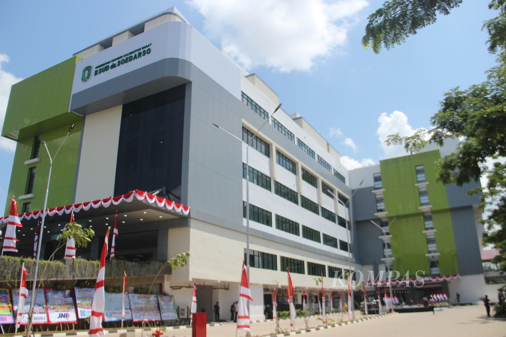 Gedung baru Rumah Sakit Umum Daerah (RSUD) dr Soedarso Pontianak, Kalimantan Barat, Selasa (9/8/2022).