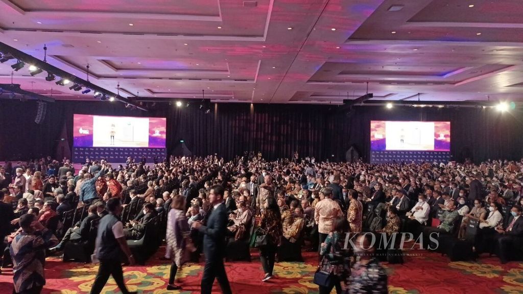 Ratusan undangan menghadiri pembukaan B20 Summit di Nusa Dua Bali, Minggu (13/11/2022)