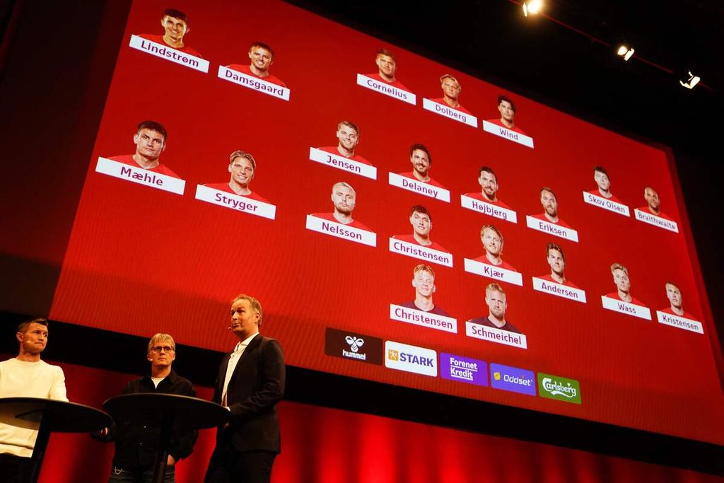 Pelatih Denmark Kasper Hjulmand saat mengumumkan para pemain Denmark yang dibawa ke Piala Dunia Qatar 2022 di Kopenhagen, Denmark, 7 November 2022.