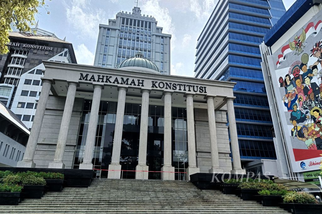 Gedung Mahkamah Konstitusi (MK) di Jalan Medan Merdeka Barat, Jakarta, Sabtu (16/3/2024). 