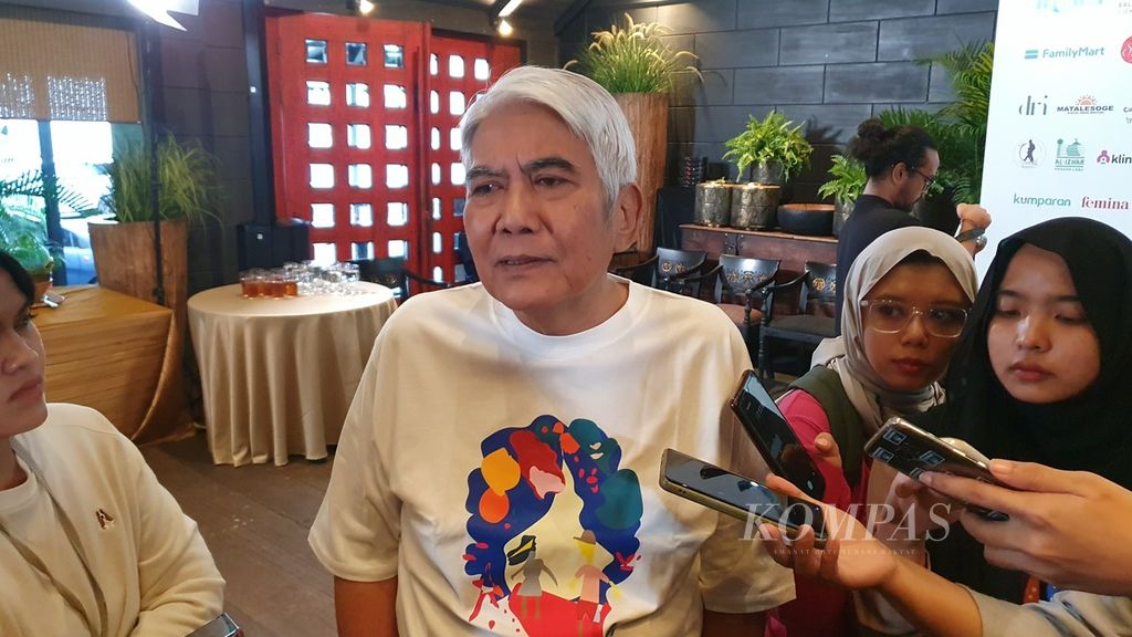 Pediatric specialist and neurology consultant, Hardiono D Pusponegoro, was interviewed by reporters after a discussion on employment opportunities for individuals with autism organized by Zally Zarras Learning Center and Drisana Foundation in Jakarta on Thursday (25/4/2024).