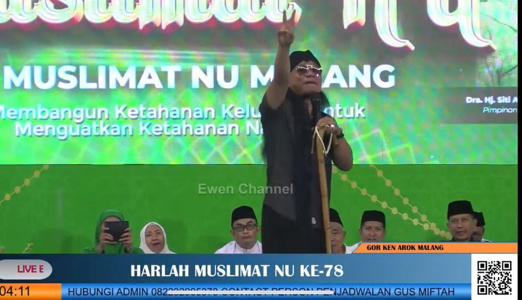 Miftah Maulana Habiburrahman atau Gus Miftah di acara Harlah ke-78 Muslimat NU, di Malang, Jawa Timur, Selasa (30/1/2024). Hadir pula dalam acara itu Gubernur Jawa Timur Khofifah Indar Parawansa.