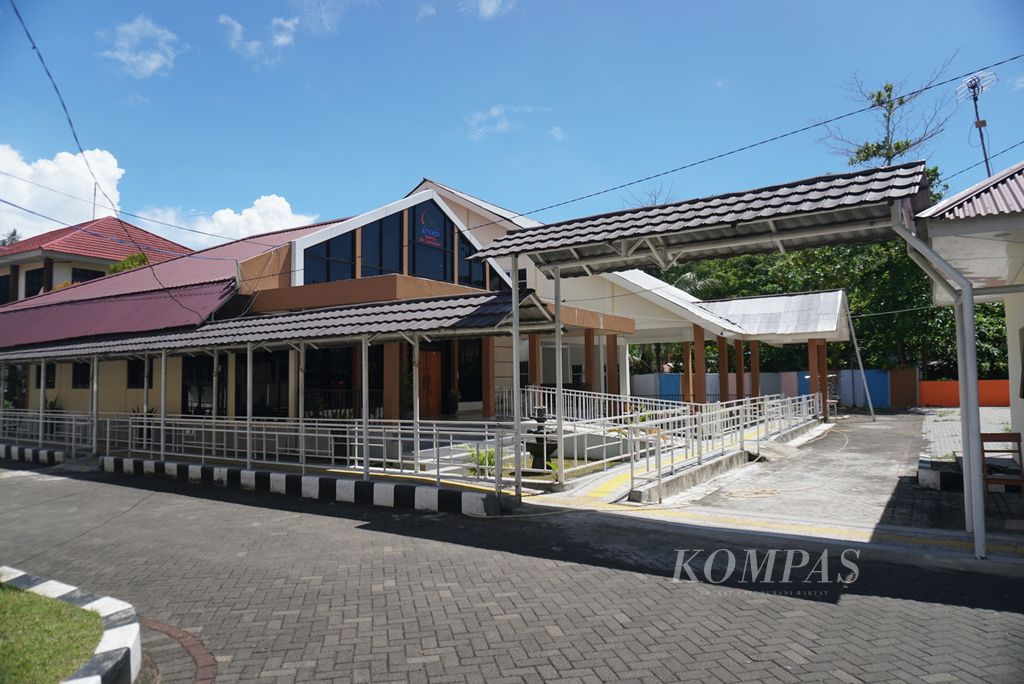 Pusat rehabilitasi sosial Sentra Tumou Tou yang terletak di Kelurahan Paal IV, Manado, Sulawesi Utara, tampak sepi pada Senin (25/4/2022).