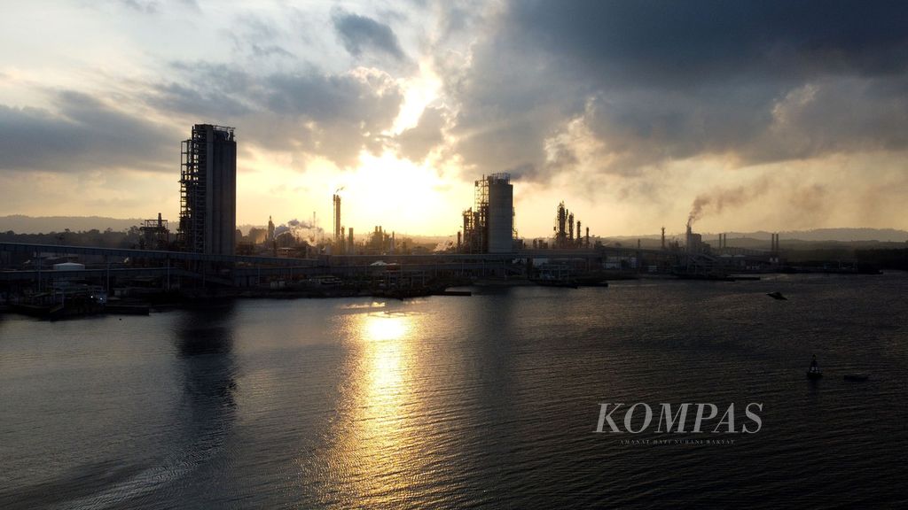 Foto udara pabrik PT Pupuk Kalimantan Timur (PKT) di Bontang, Kalimantan Timur, Minggu (23/7/2023). 