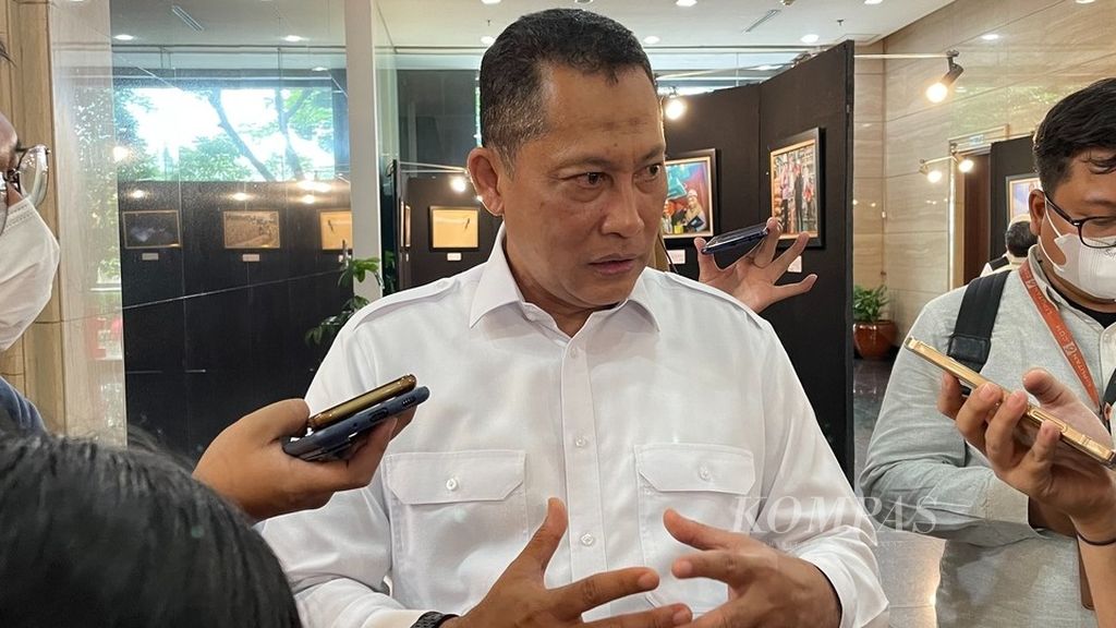 Direktur Utama Perum Bulog Budi Waseso saat ditemui setelah konferensi pers di Jakarta, Kamis (2/2/2023)