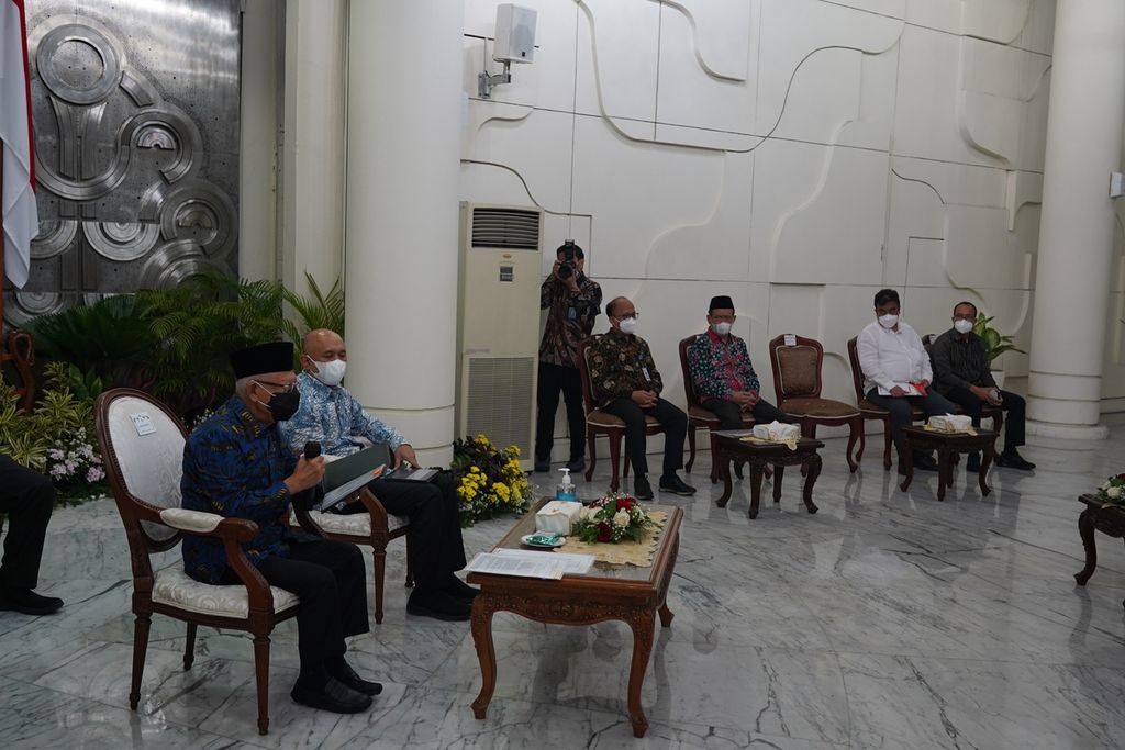 Wakil Presiden Ma'ruf Amin, ketika menerima audiensi Badan Pengurus Persekutuan Gereja-Gereja di Papua (PGGP) di Kantor Wapres, Jalan Merdeka Utara Nomor 15, Jakarta, Rabu (20/4/2022).