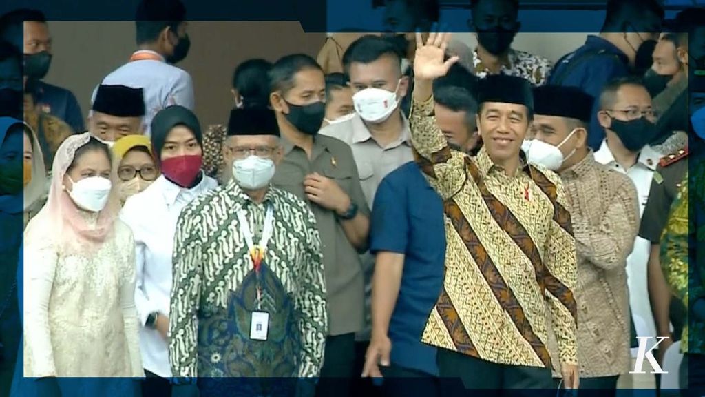 Presiden Joko Widodo merasa bersyukur bisa hadir dan bersilaturahmi dengan keluarga besar Muhammadiyah dan Aisyiyah setelah menghadiri sejumlah pertemuan internasional di Kamboja, Bali, hingga Thailand dalam beberapa waktu terakhir.