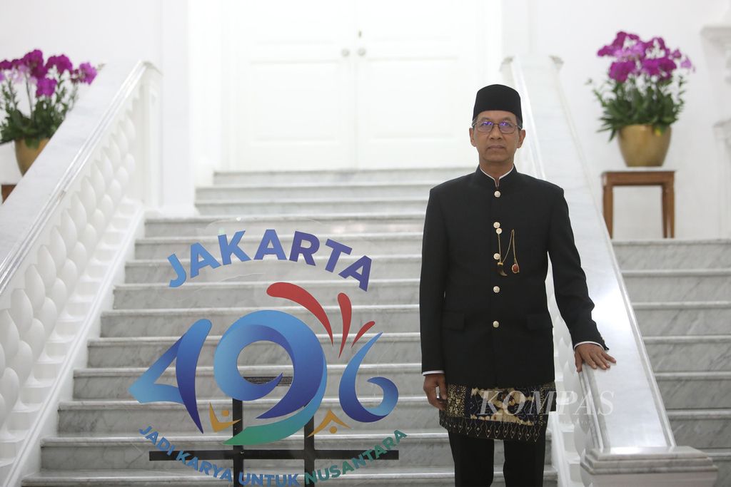 Penjabat (Pj) Gubernur DKI Jakarta Heru Budi Hartono saat wawancara dengan Harian <i>Kompas</i> di Kantor Balai Kota DKI Jakarta, Kamis (15/6/2023). 