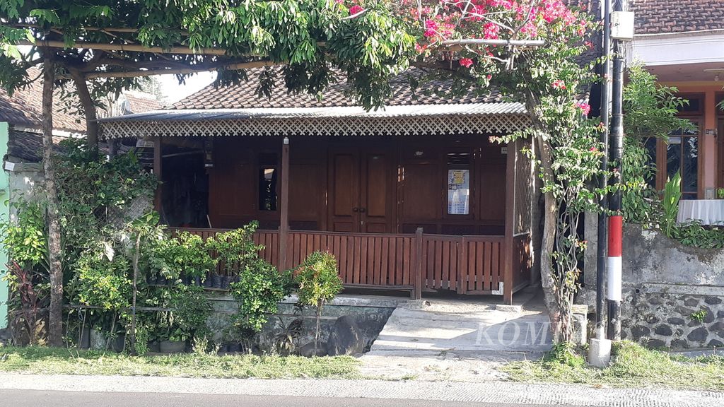 Salah satu rumah khas Banyuwangi di Desa Kemiren. Foto diambil pada Kamis (15/6/2023).
