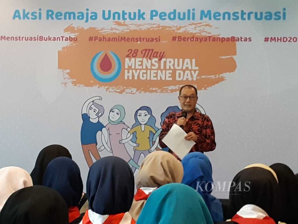 Momentum Hari Kebersihan Menstruasi Dunia, yang jatuh setiap tanggal 28 Mei, dimanfaatkan sejumlah lembaga dan organisasi yang tergabung dalam Jejaring Air Minum dan Penyehatan Lingkungan (AMPL) untuk melakukan kampanye manajemen kebersihan menstruasi (MKM), Selasa (28/5/2019), di Jakarta.