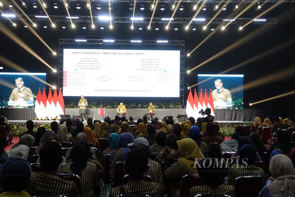 Suasana salah satu sesi pada Rapat Koordinasi Nasional Pujakesuma di Beach City International Stadium, Ancol, Jakarta, Sabtu (20/1/2024).