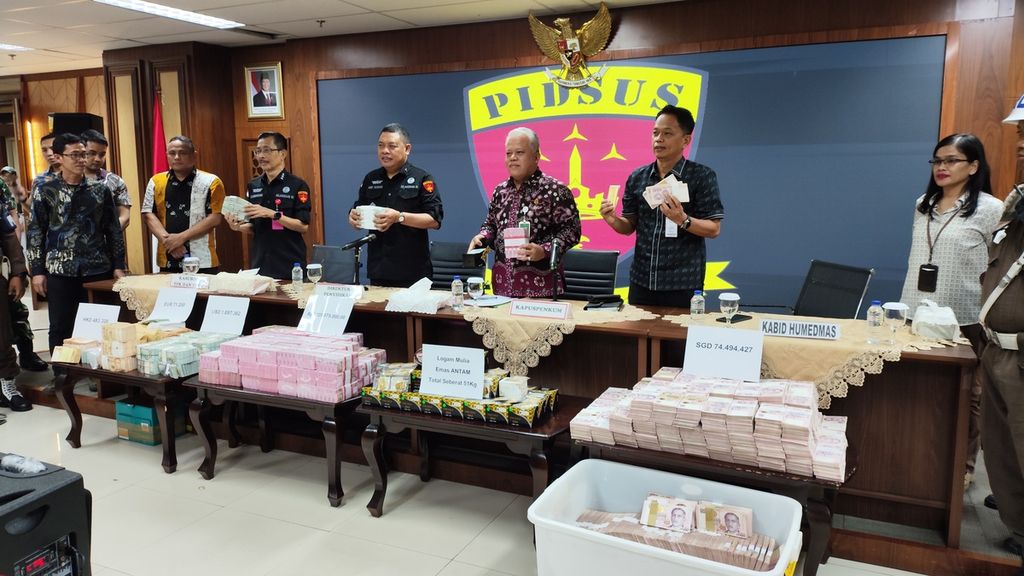 Terkait Tannur, Uang Rp 920 Miliar Dan Emas 51 Kg Ditemukan Di Rumah ...