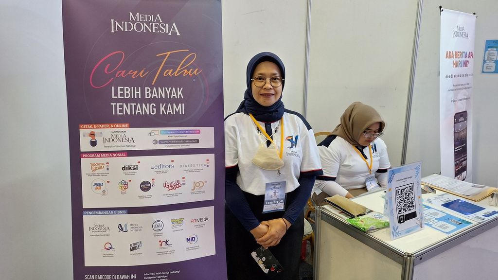 Human Resources salah satu perusahaan menanti kedatangan pencari kerja saat bursa kerja Mega Career Expo di Gedung Smesco Exhibition Hall, Jakarta, Kamis (22/2/2024).